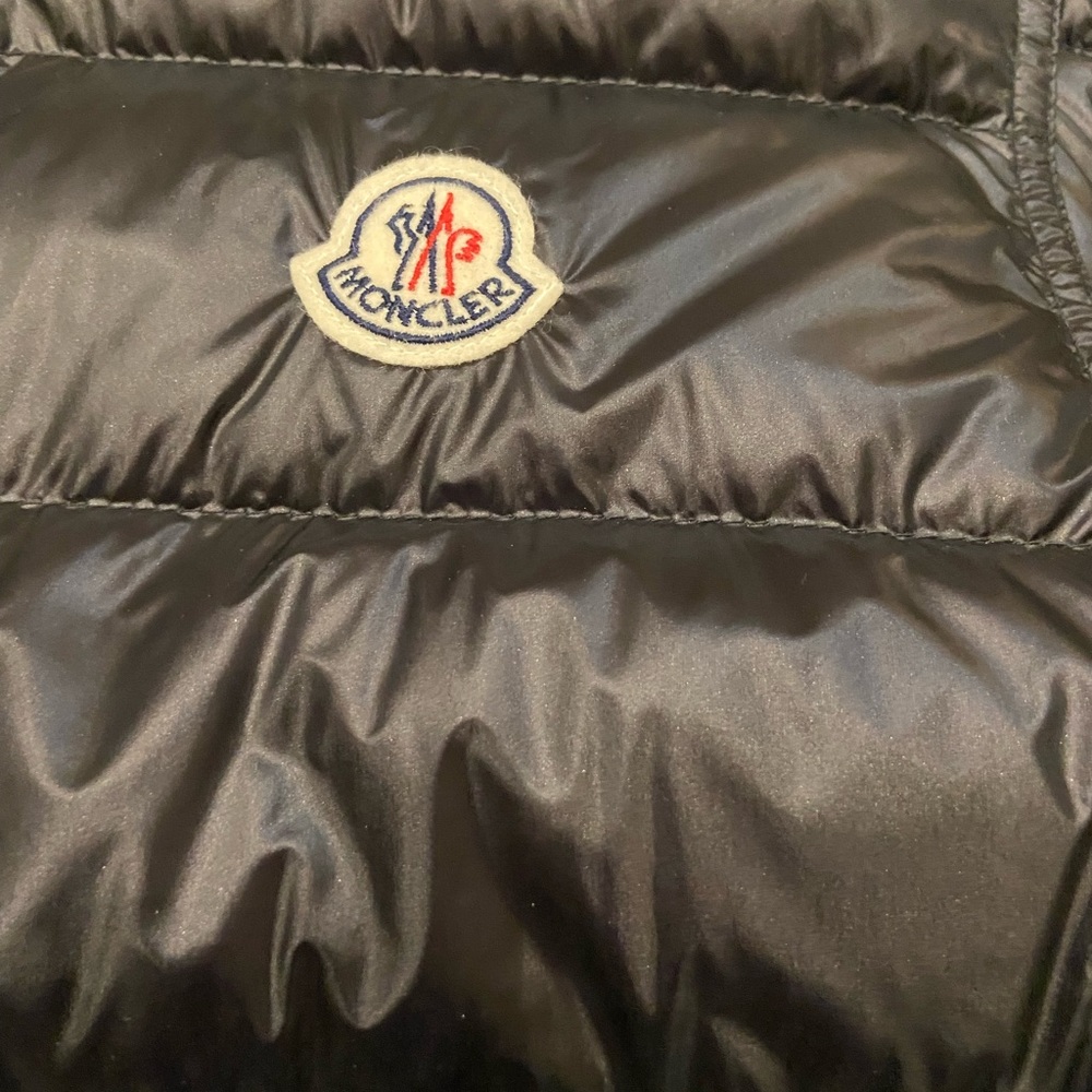 Moncler mens vest brand new with tags, black size 4